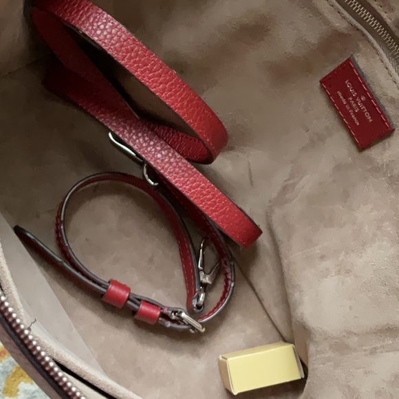 VEUC Louis Vuitton Parnessa Lockit PM - Picture 7 of 10
